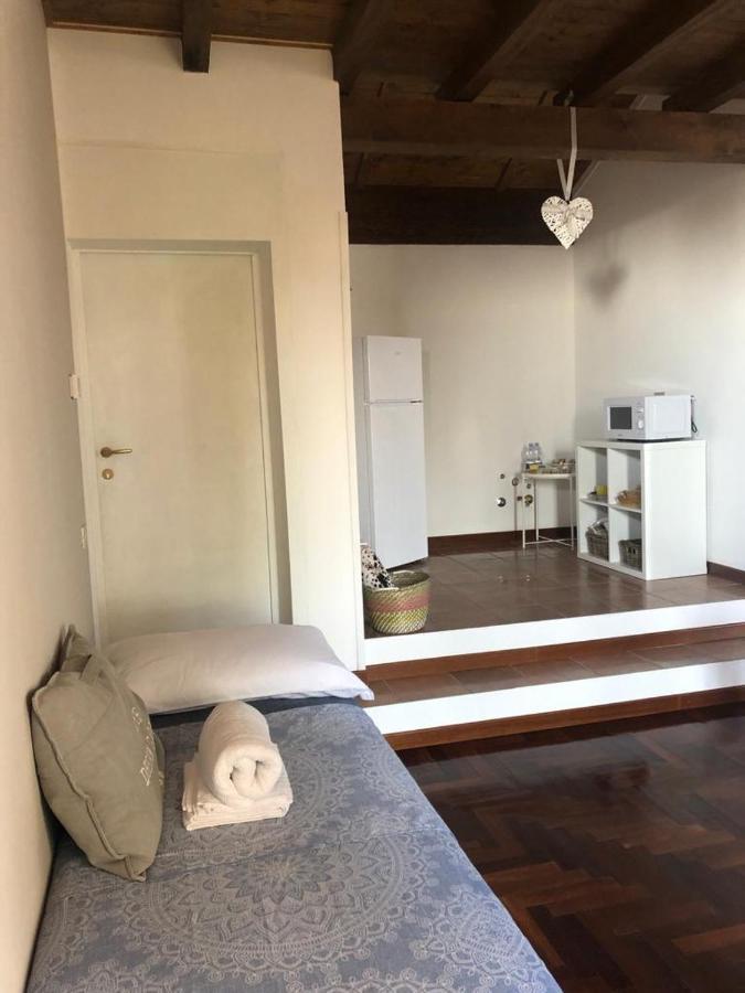Attico By Marconi 11 Bed & Breakfast Besozzo ภายนอก รูปภาพ