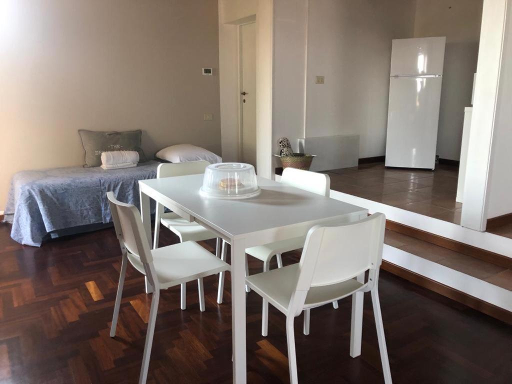 Attico By Marconi 11 Bed & Breakfast Besozzo ภายนอก รูปภาพ